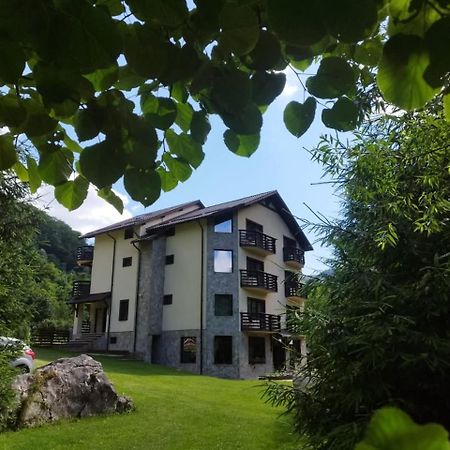 Casa Valea Cernei Hotel Isverna Eksteriør billede