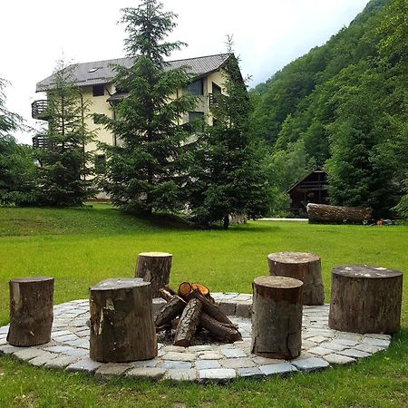 Casa Valea Cernei Hotel Isverna Eksteriør billede