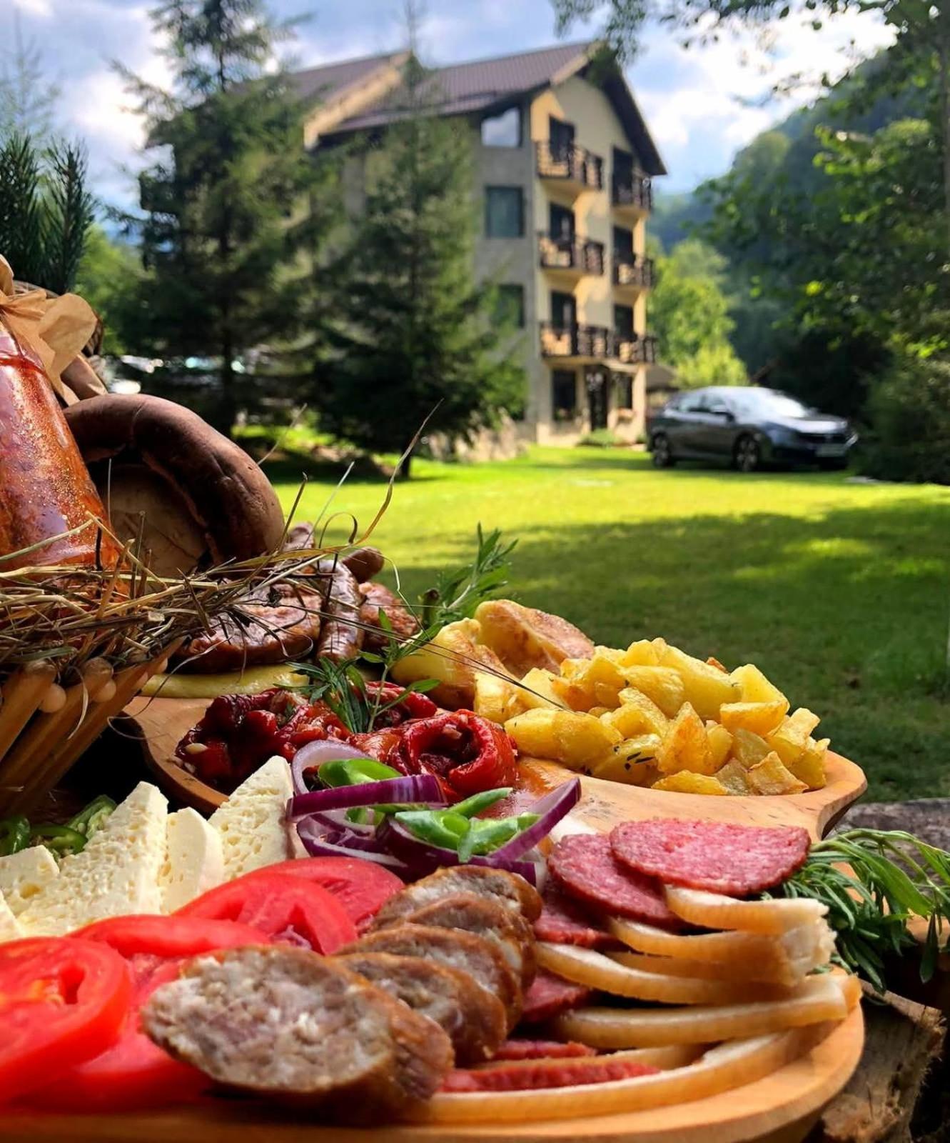 Casa Valea Cernei Hotel Isverna Eksteriør billede