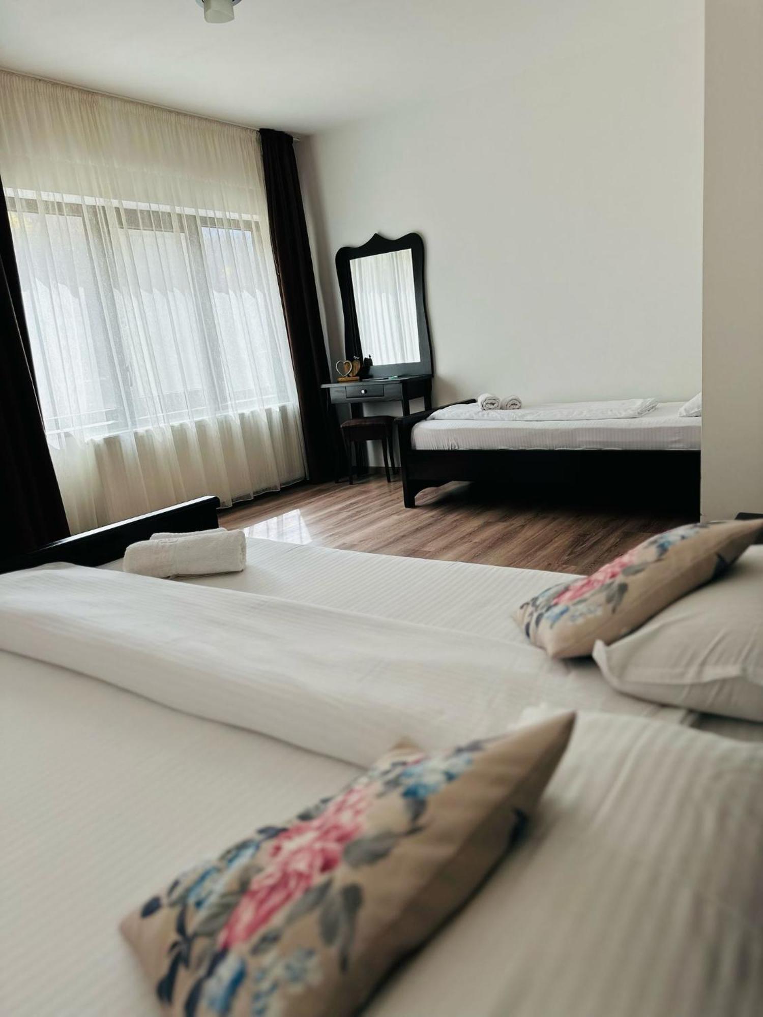 Casa Valea Cernei Hotel Isverna Værelse billede