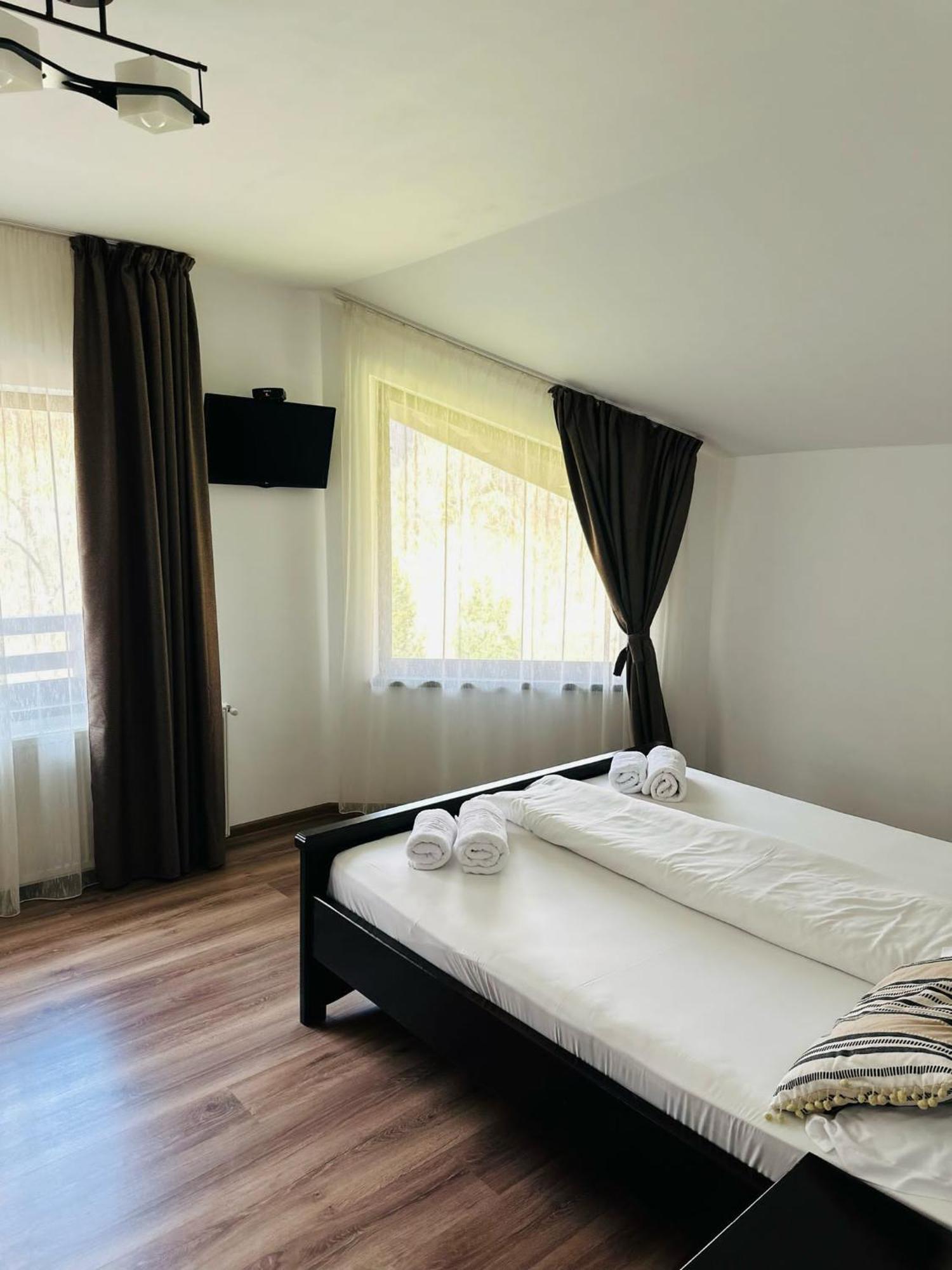 Casa Valea Cernei Hotel Isverna Eksteriør billede