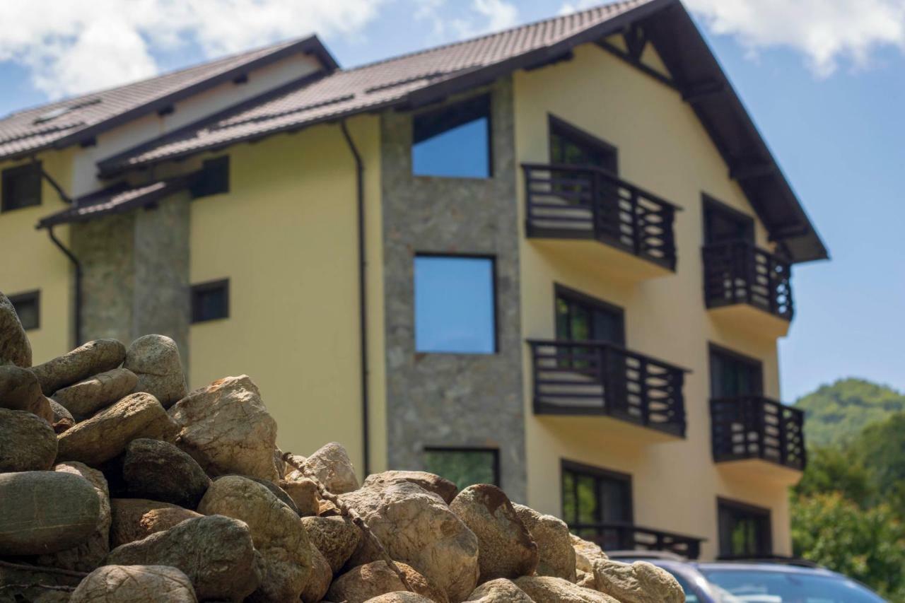 Casa Valea Cernei Hotel Isverna Eksteriør billede